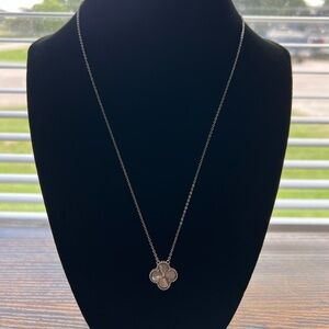 Elegant 925 Silver Clover Pendant Necklace